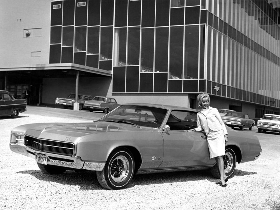  Buick Riviera 1967 года  (фото 3 из 3)